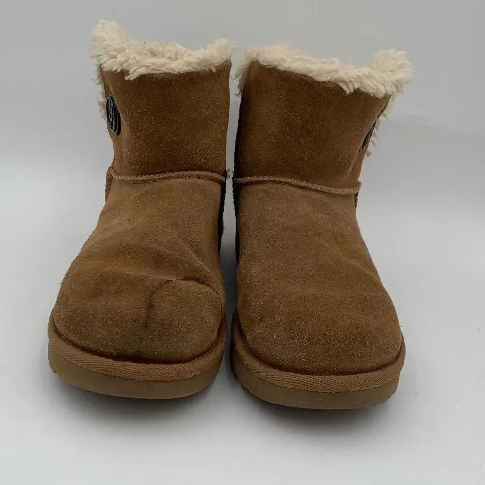 UGG Bailey Button Mini Chestnut Shearling Boots Size 9